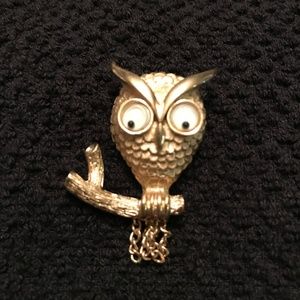 Vintage Owl Brooch w/Metal Tassel tail feathers
